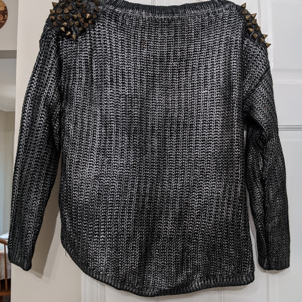 Rocker sweater - Picture 2 of 3